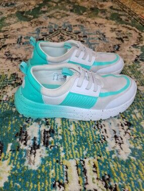 HEYDUDE Dude Perfect X Sirocco Play Kids Sneakers Mint Green, Size 6 Youth